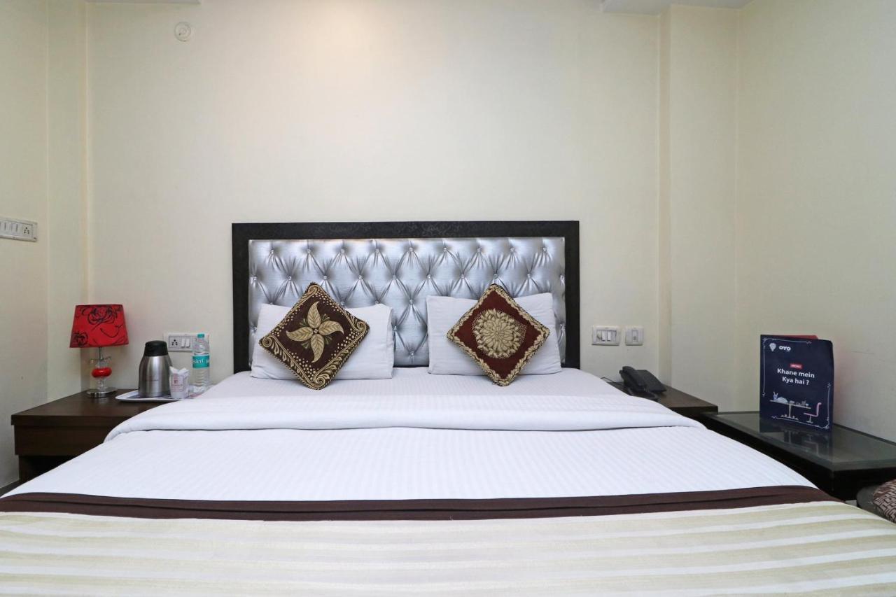 Hotel Guruvas Inn "Vaccinated Staff" New Delhi Exterior foto