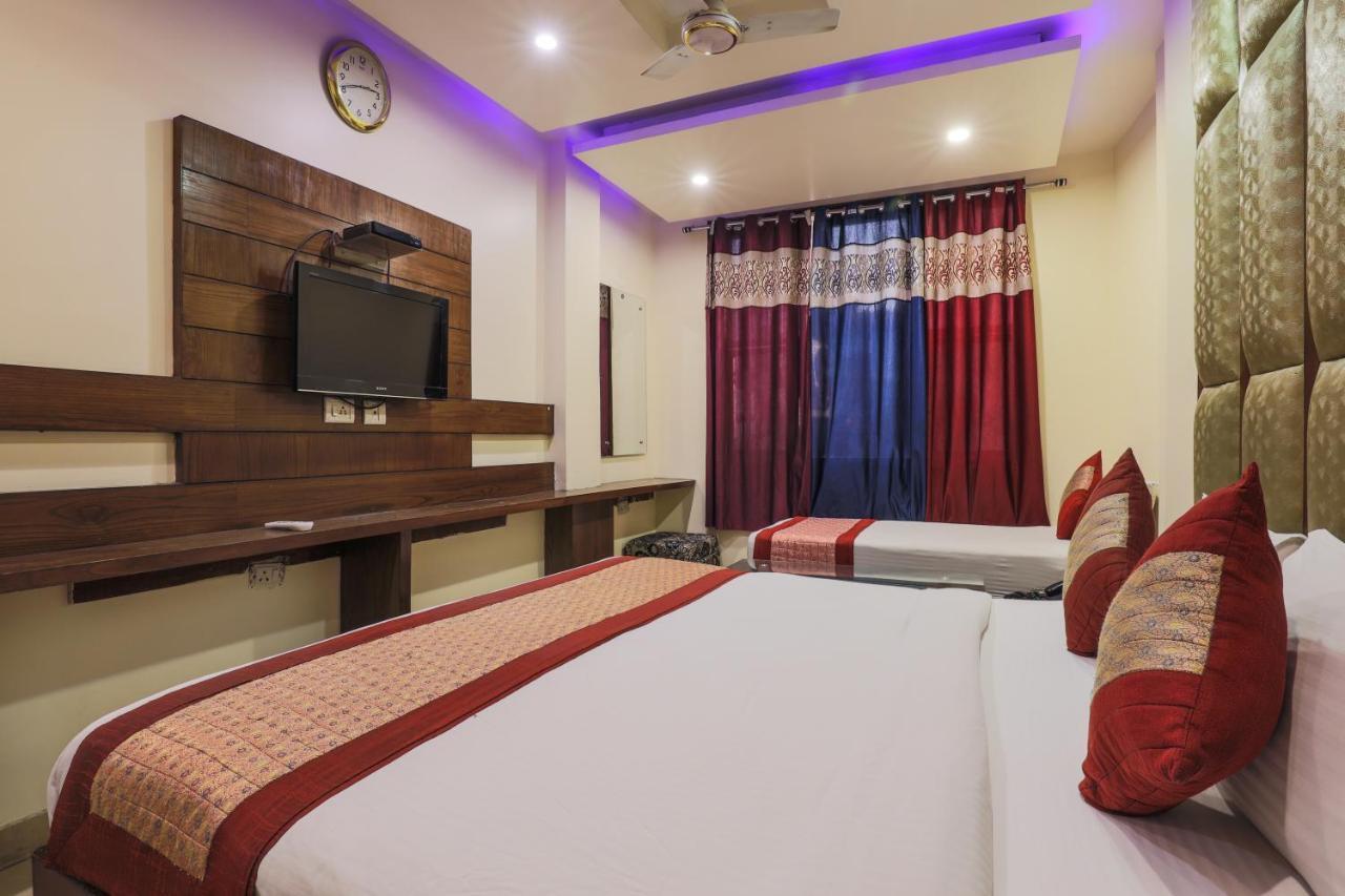 Hotel Guruvas Inn "Vaccinated Staff" New Delhi Exterior foto