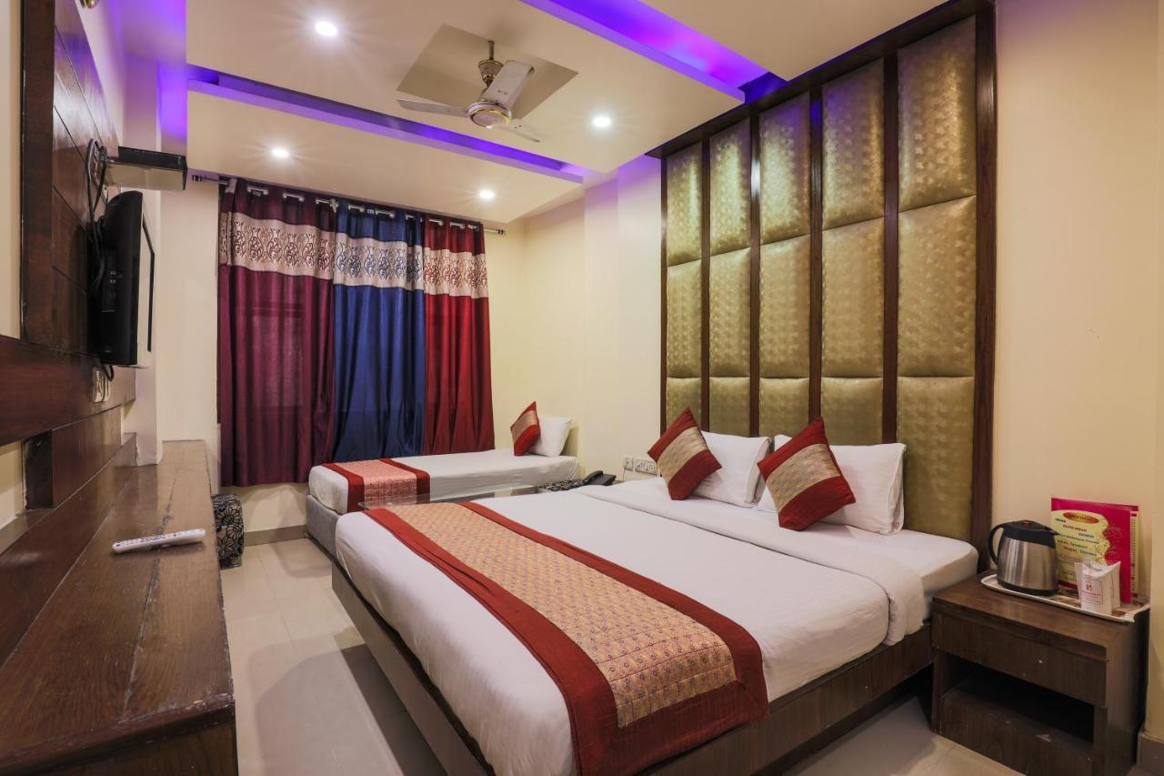 Hotel Guruvas Inn "Vaccinated Staff" New Delhi Exterior foto